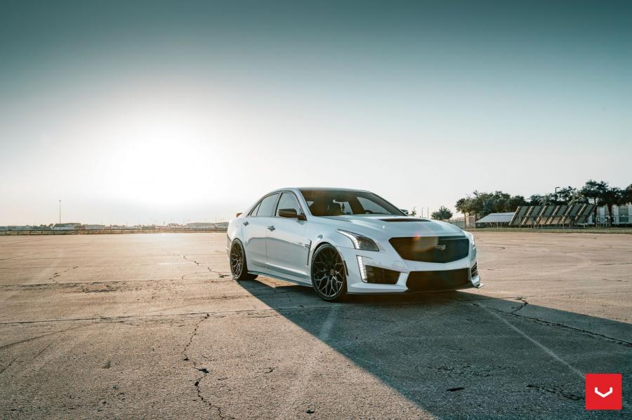  Cadillac CTS-V on Vossen Wheels (HF-2) 2019 года  (фото 4 из 32)